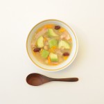 アボカドと豆のスープ